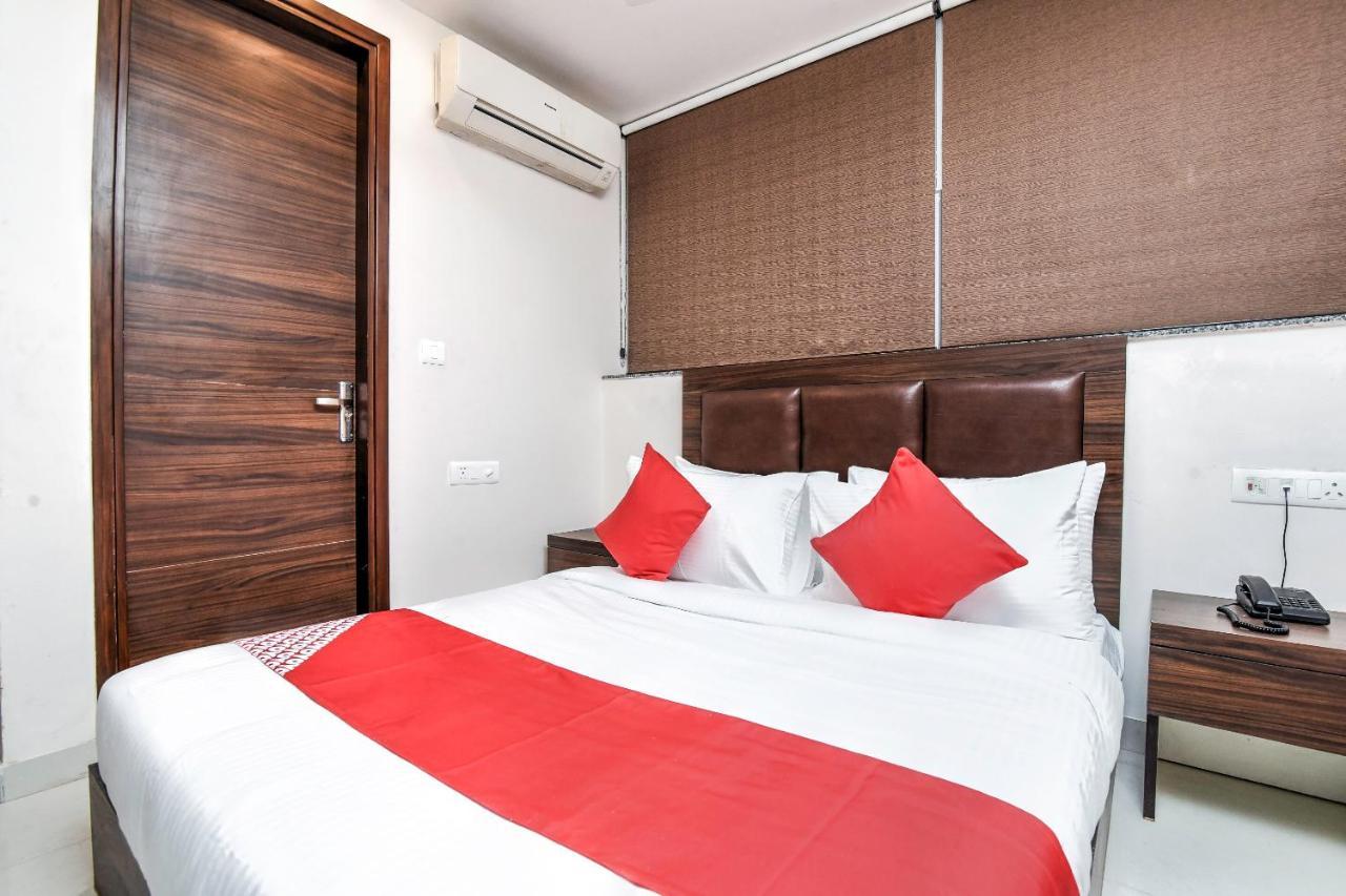 Oyo 77158 Hotel Swastik Palace Bhiwandi Екстериор снимка